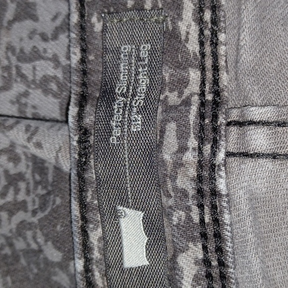 LEVIS 512, STRAIGHT LEG, PERFECTLY SLIMMING, WOMENS 30, CHARCOLE, AND GR… - Picture 7 of 8